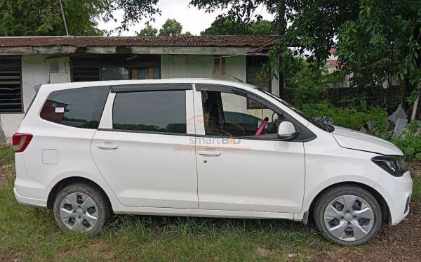 WULING CONFERO 1.5 DB MY (4X2)