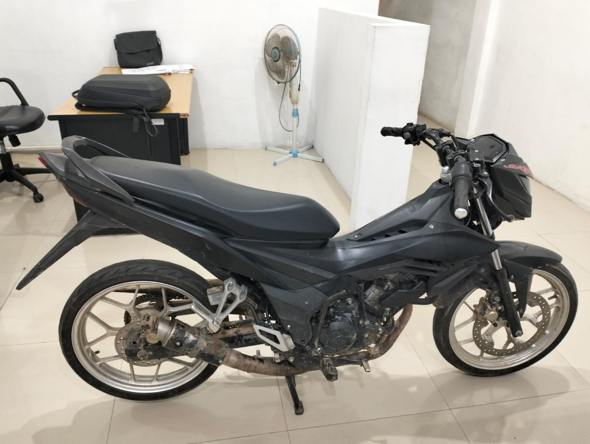 HONDA SONIC 150 R