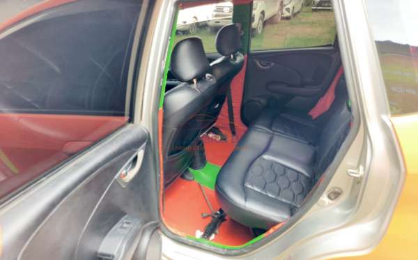 HONDA JAZZ GE8 1.5 E