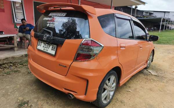 HONDA JAZZ GE8 1.5 E