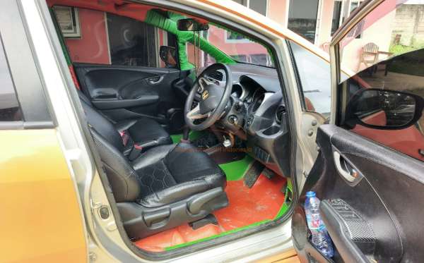 HONDA JAZZ GE8 1.5 E