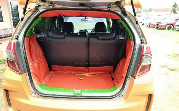 HONDA JAZZ GE8 1.5 E