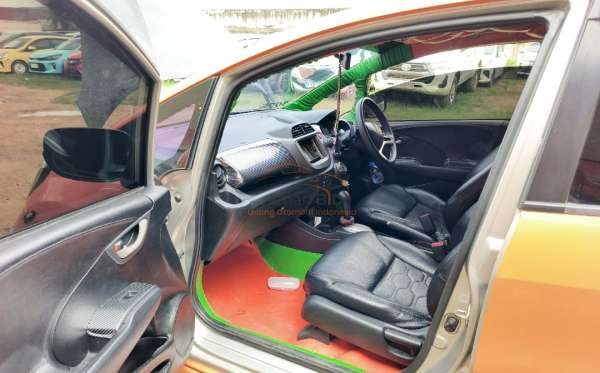 HONDA JAZZ GE8 1.5 E