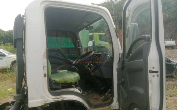 ISUZU NMR 71T HD 6.1