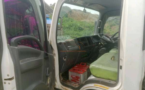 ISUZU NMR 71T HD 6.1