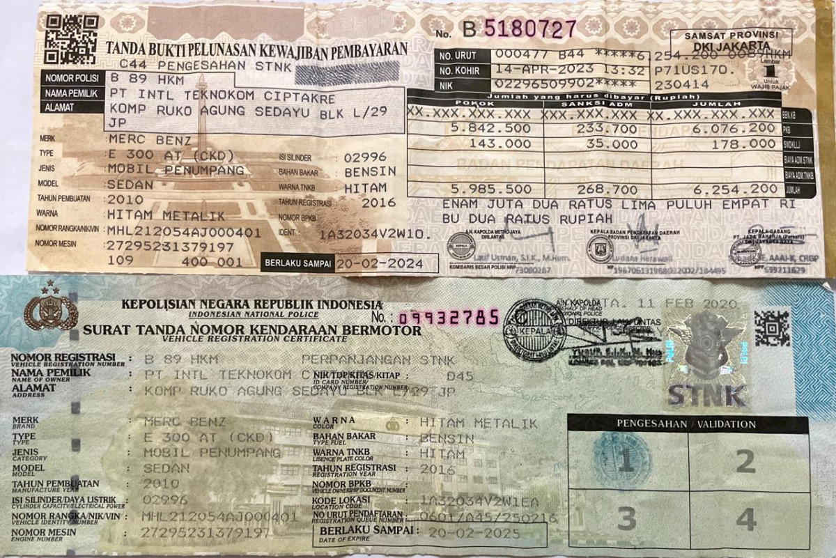 MERCEDES BENZ E 300 CKD AT