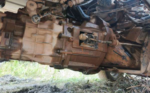 SUZUKI MEGA CARRY PU