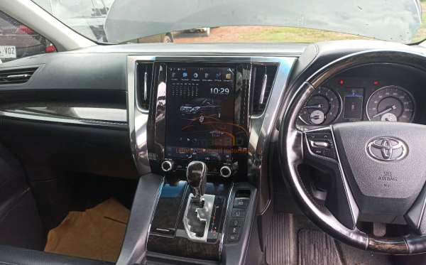 TOYOTA VELLFIRE 2.5G