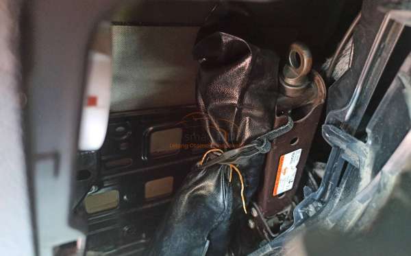 TOYOTA VELLFIRE 2.5G