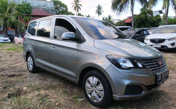 WULING CONFERO