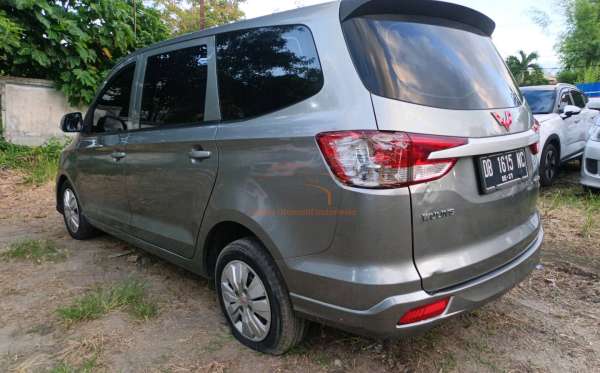 WULING CONFERO