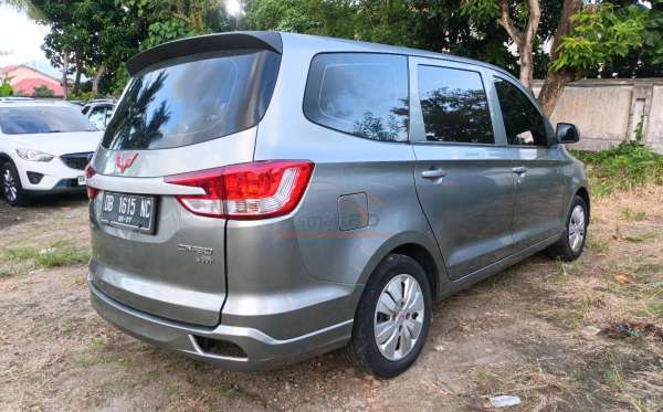 WULING CONFERO
