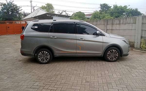 WULING CORTEZ