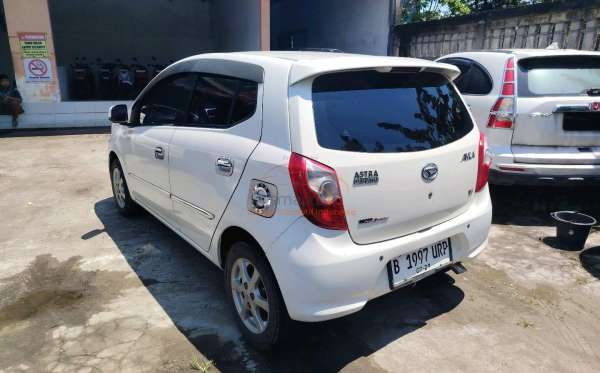 DAIHATSU  AYLA