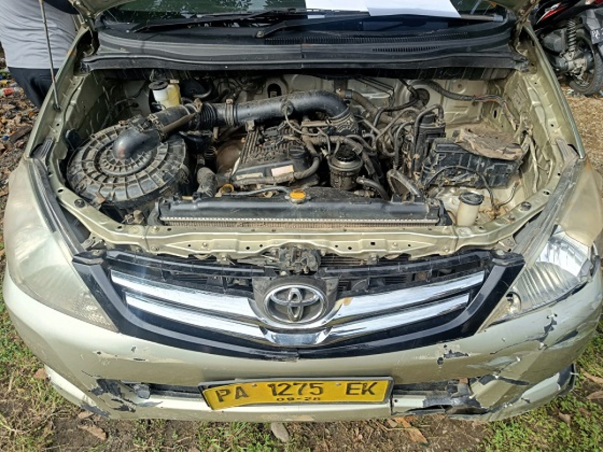 TOYOTA INNOVA  G
