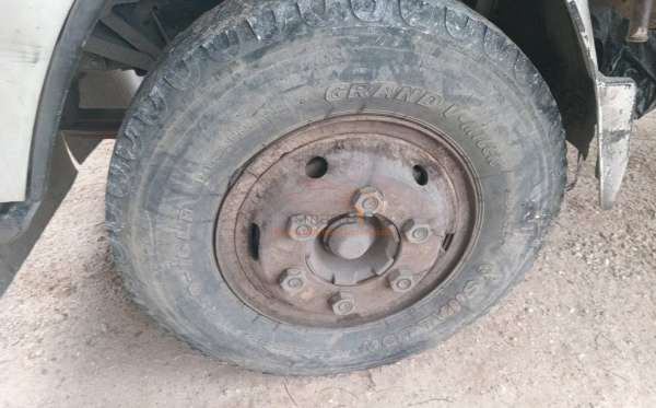 ISUZU NMR 71T HD 6.1