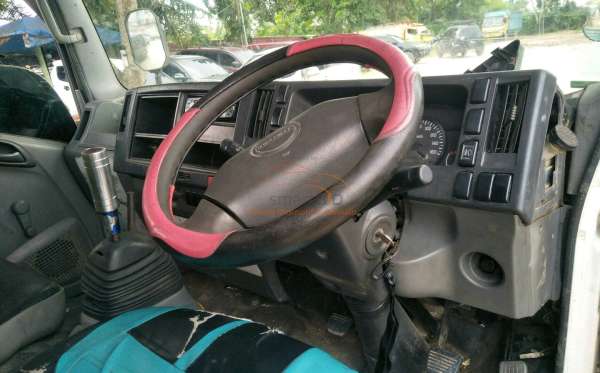 ISUZU NMR 71T HD 6.1