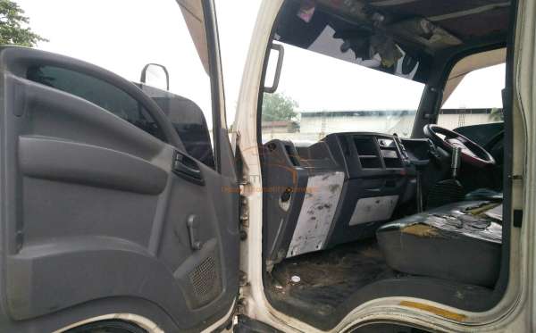 ISUZU NMR 71T HD 6.1