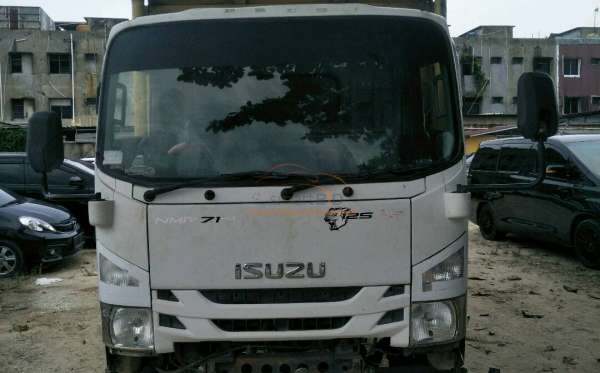 ISUZU NMR 71T HD 6.1