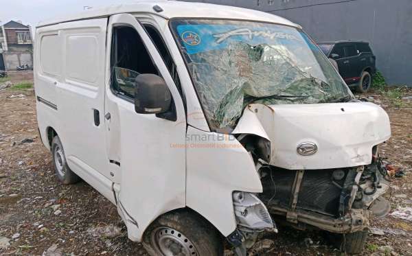 DAIHATSU GRAN MAX BLIND VAN