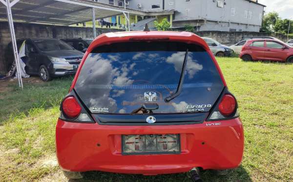 HONDA  BRIO  SATYA E