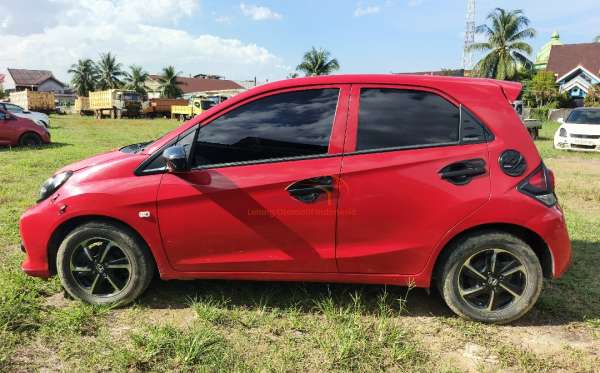 HONDA  BRIO  SATYA E