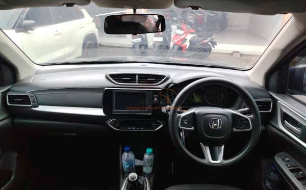 HONDA  BRV BR-V DG3 1.5 L E