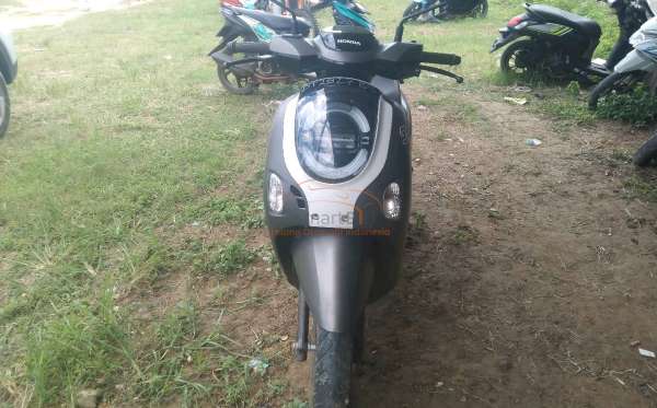 HONDA SCOOPY PRESTIGE