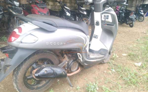 HONDA SCOOPY PRESTIGE