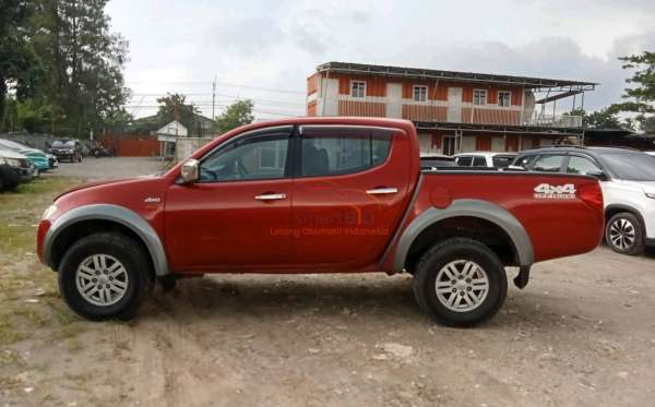 MITSUBISHI  STRADA  CR 2.5