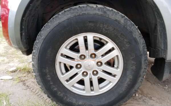 MITSUBISHI  STRADA  CR 2.5