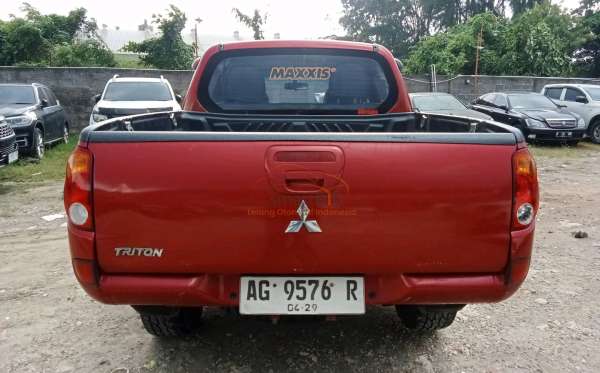 MITSUBISHI  STRADA  CR 2.5