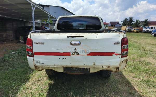 MITSUBISHI DC GLS 4X4