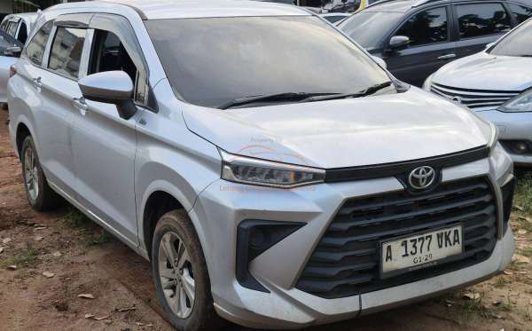 TOYOTA  AVANZA  1.3 E