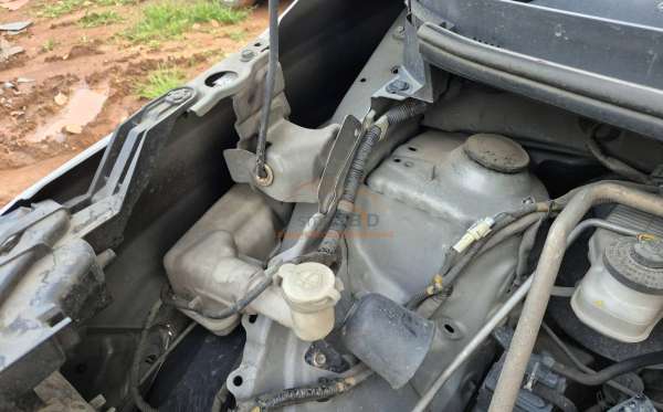 TOYOTA  AVANZA  1.3 E