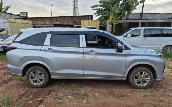 TOYOTA  AVANZA  1.3 E