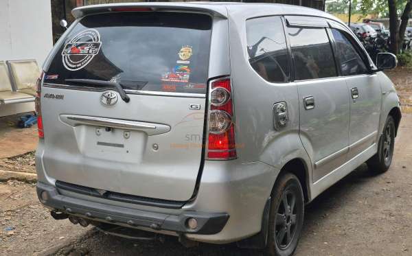 TOYOTA AVANZA G