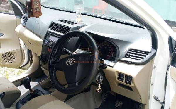 TOYOTA AVANZA G