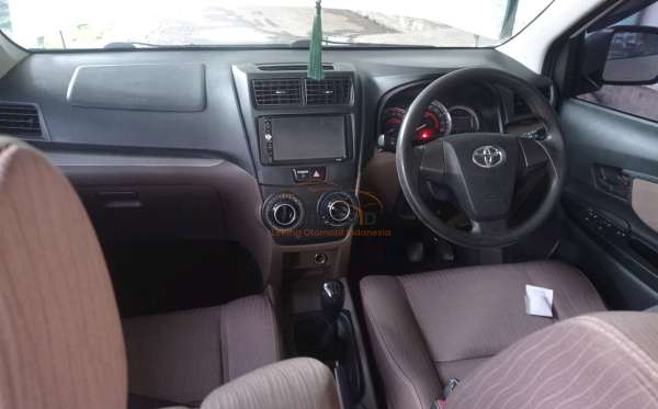 TOYOTA  AVANZA  1.3 E