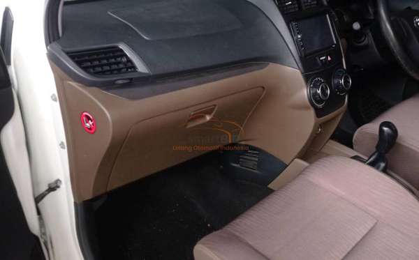 TOYOTA  AVANZA  1.3 E