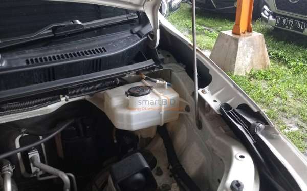 TOYOTA  AVANZA  1.3 E