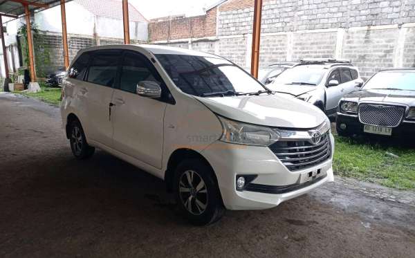TOYOTA  AVANZA  1.3 E