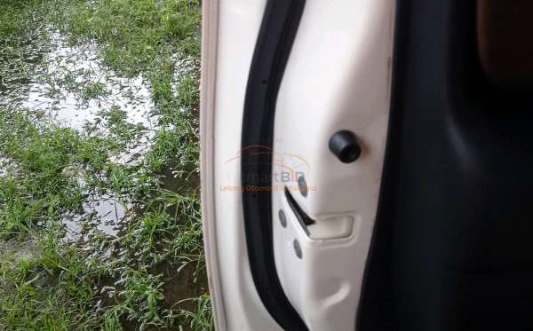 TOYOTA  AVANZA  1.3 E