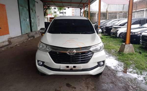 TOYOTA  AVANZA  1.3 E
