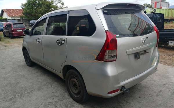 TOYOTA AVANZA 1.3 E