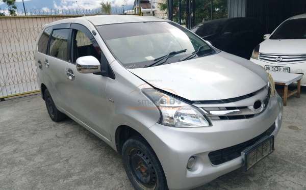 TOYOTA AVANZA 1.3 E
