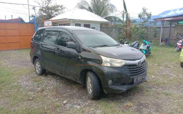 TOYOTA AVANZA