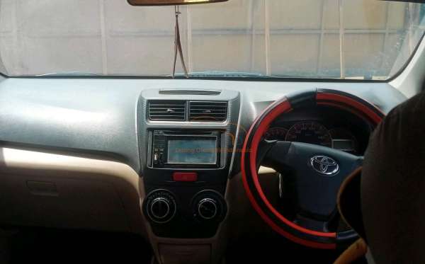 TOYOTA AVANZA 1.3 G