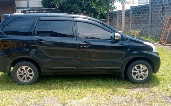 TOYOTA AVANZA 1.3 G