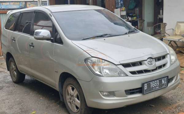 TOYOTA INNOVA G